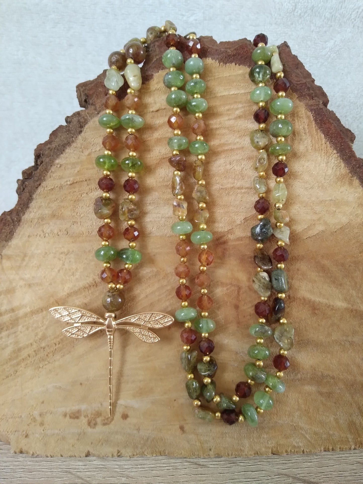 Mala personnalisé en grenat vert et grenat hessonite "Libellule"