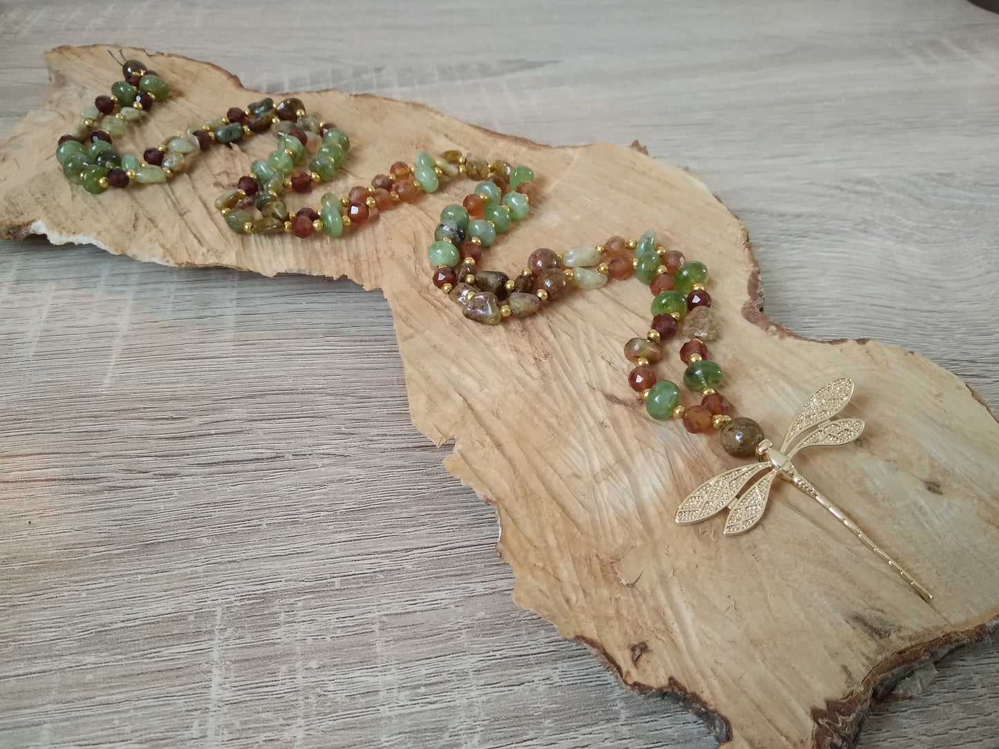 Mala personnalisé en grenat vert et grenat hessonite "Libellule"
