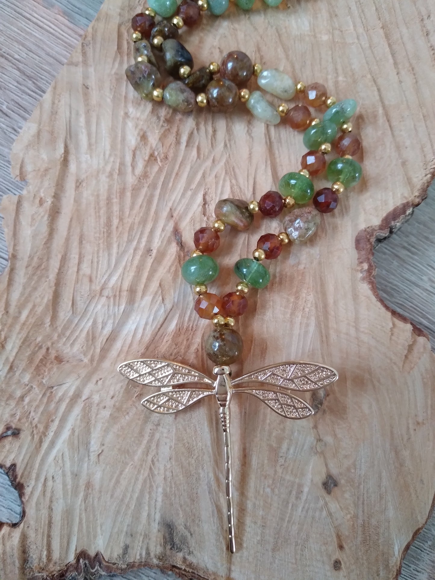 Mala personnalisé en grenat vert et grenat hessonite "Libellule"