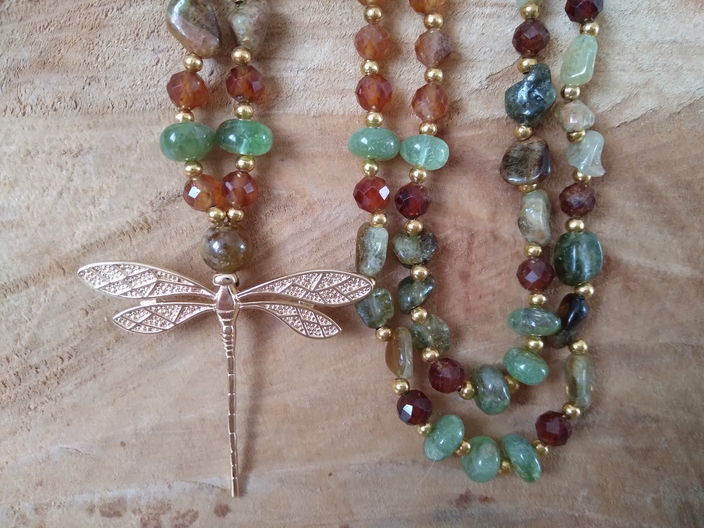 Mala personnalisé en grenat vert et grenat hessonite "Libellule"