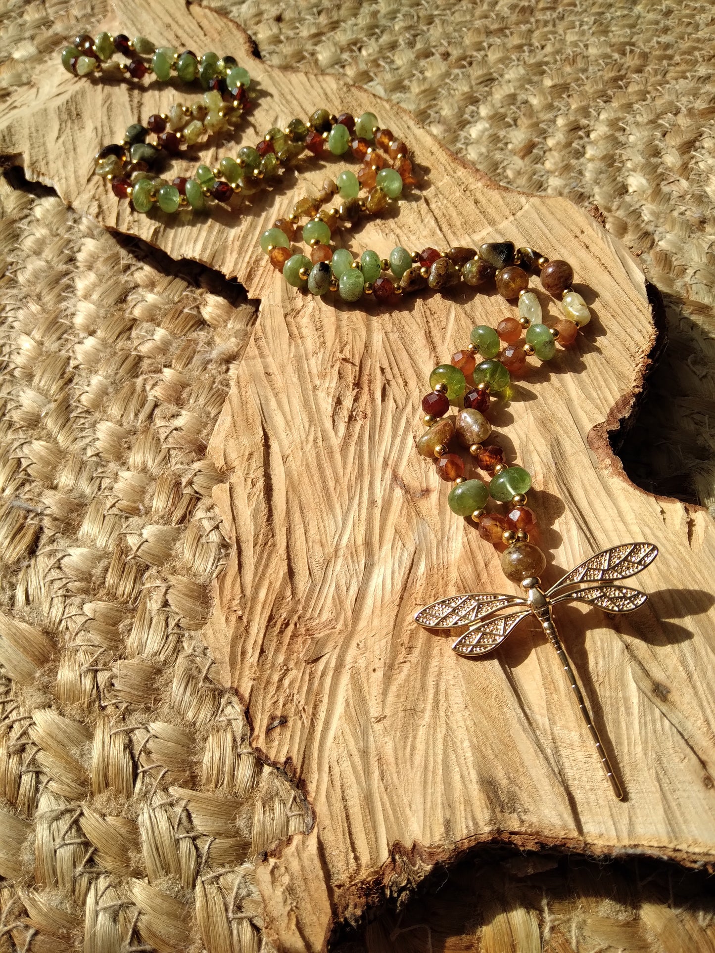 Mala personnalisé en grenat vert et grenat hessonite "Libellule"