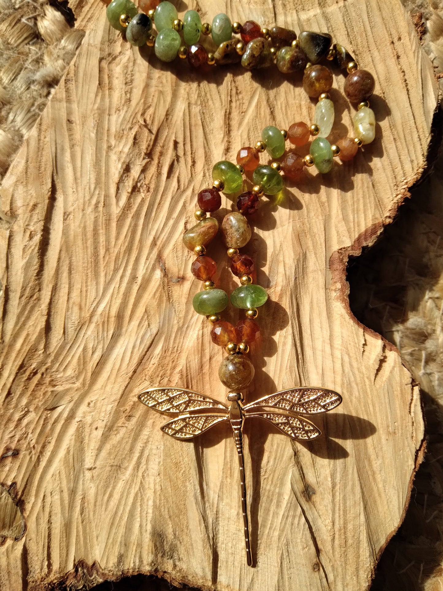 Mala personnalisé en grenat vert et grenat hessonite "Libellule"