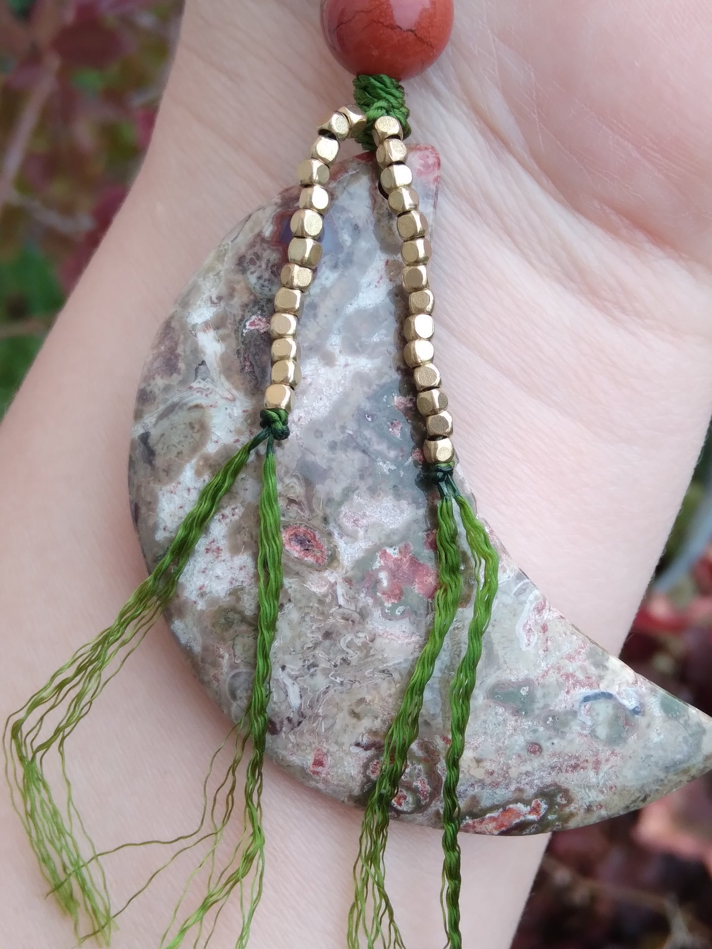 Mala en jaspe bréchique vert, jaspe rouge et maïfanite "Ancrage et connexion"