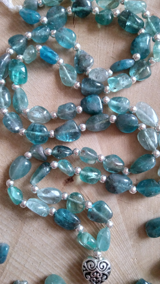 mala en fluorite bleue