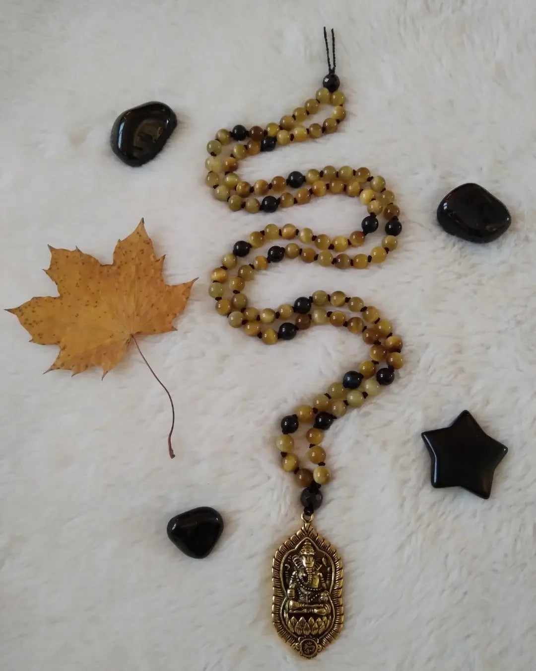 Mala Ganesh en œil de tigre, obsidienne noire et spinelle noire