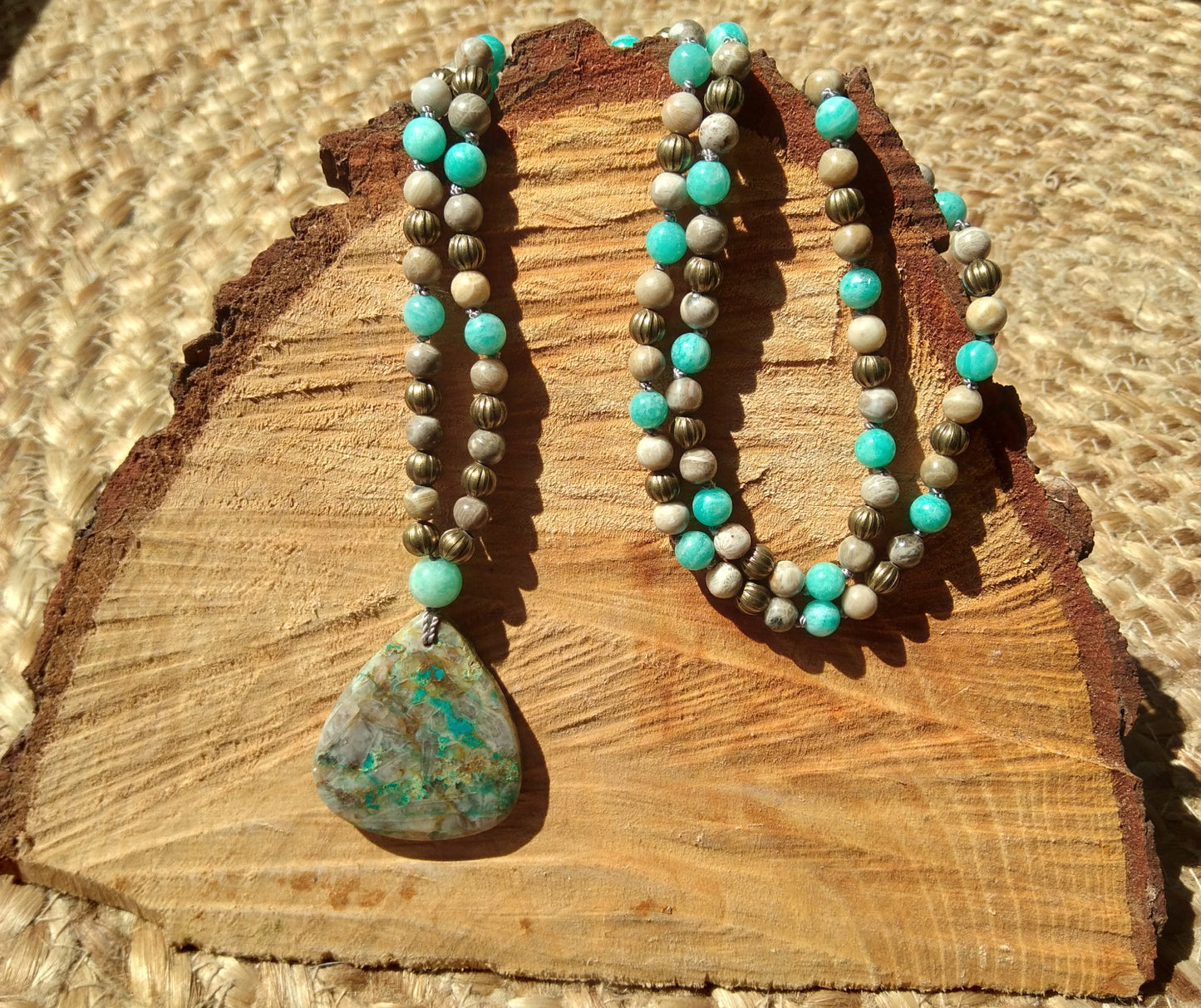 Mala en amazonite, corail fossilisé et quantum quattro "Guérison"