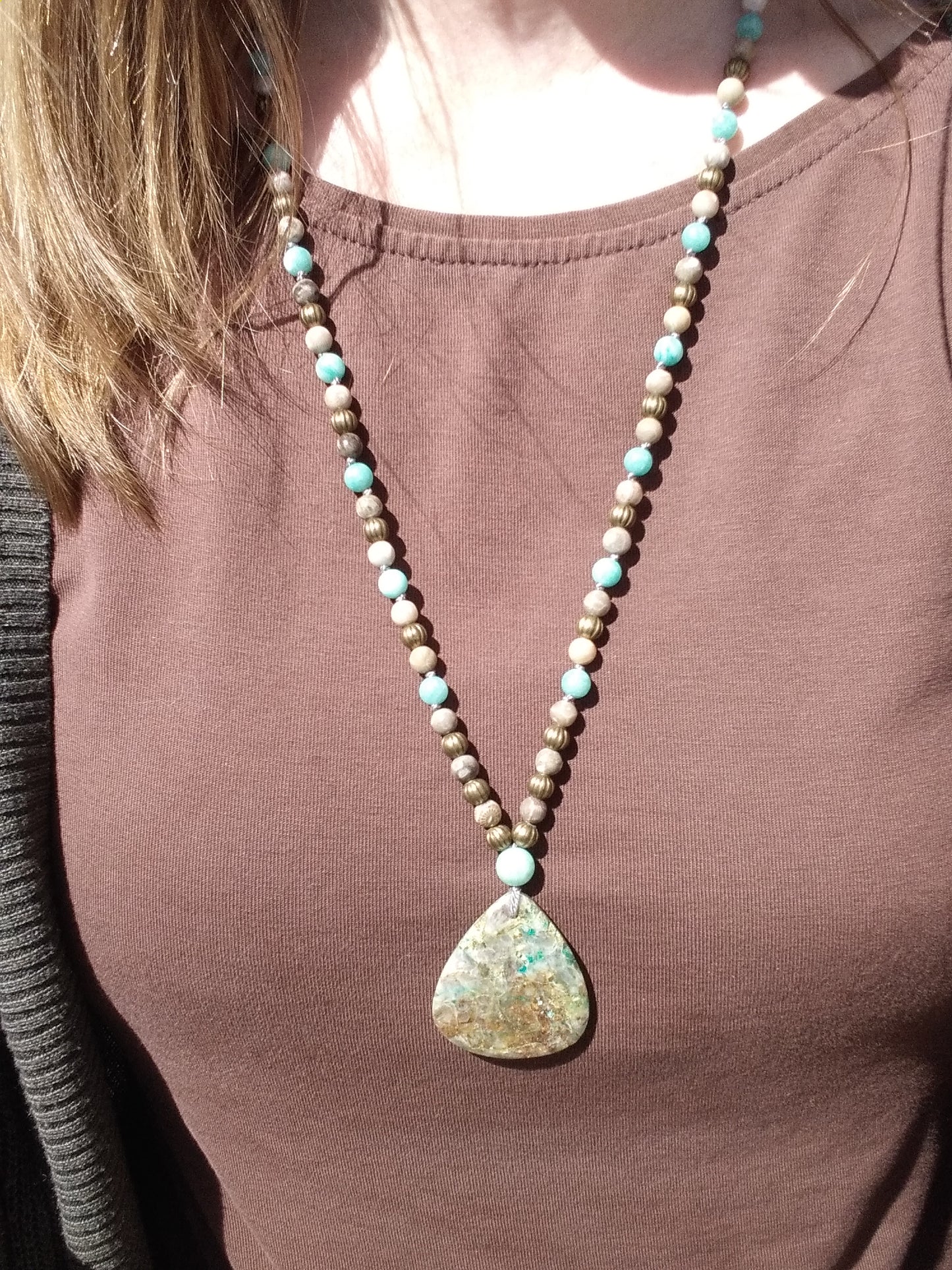 Mala en amazonite, corail fossilisé et quantum quattro "Guérison"