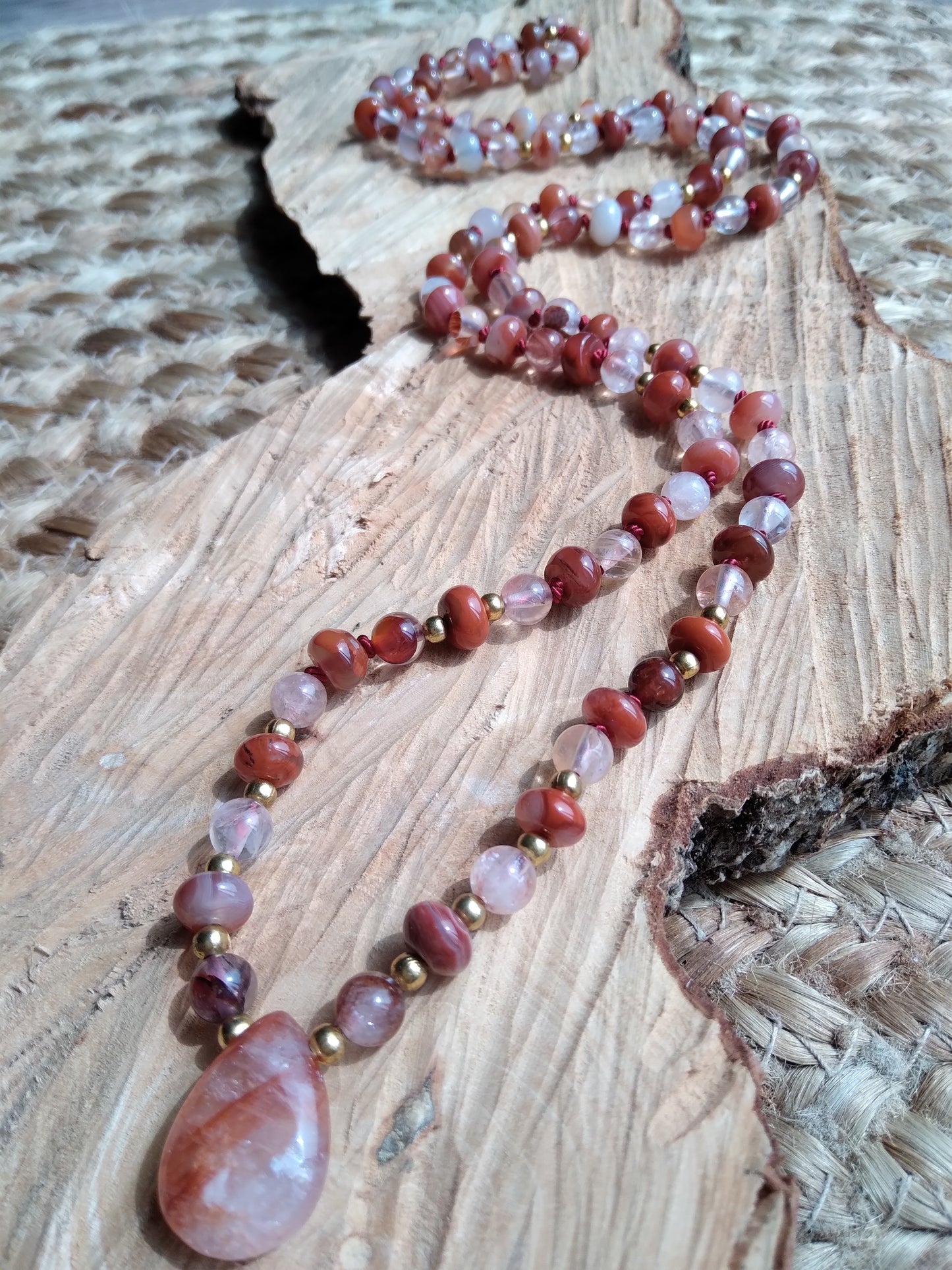 Mala "Je Transmute", mala en agate rouge et quartz hématoïde