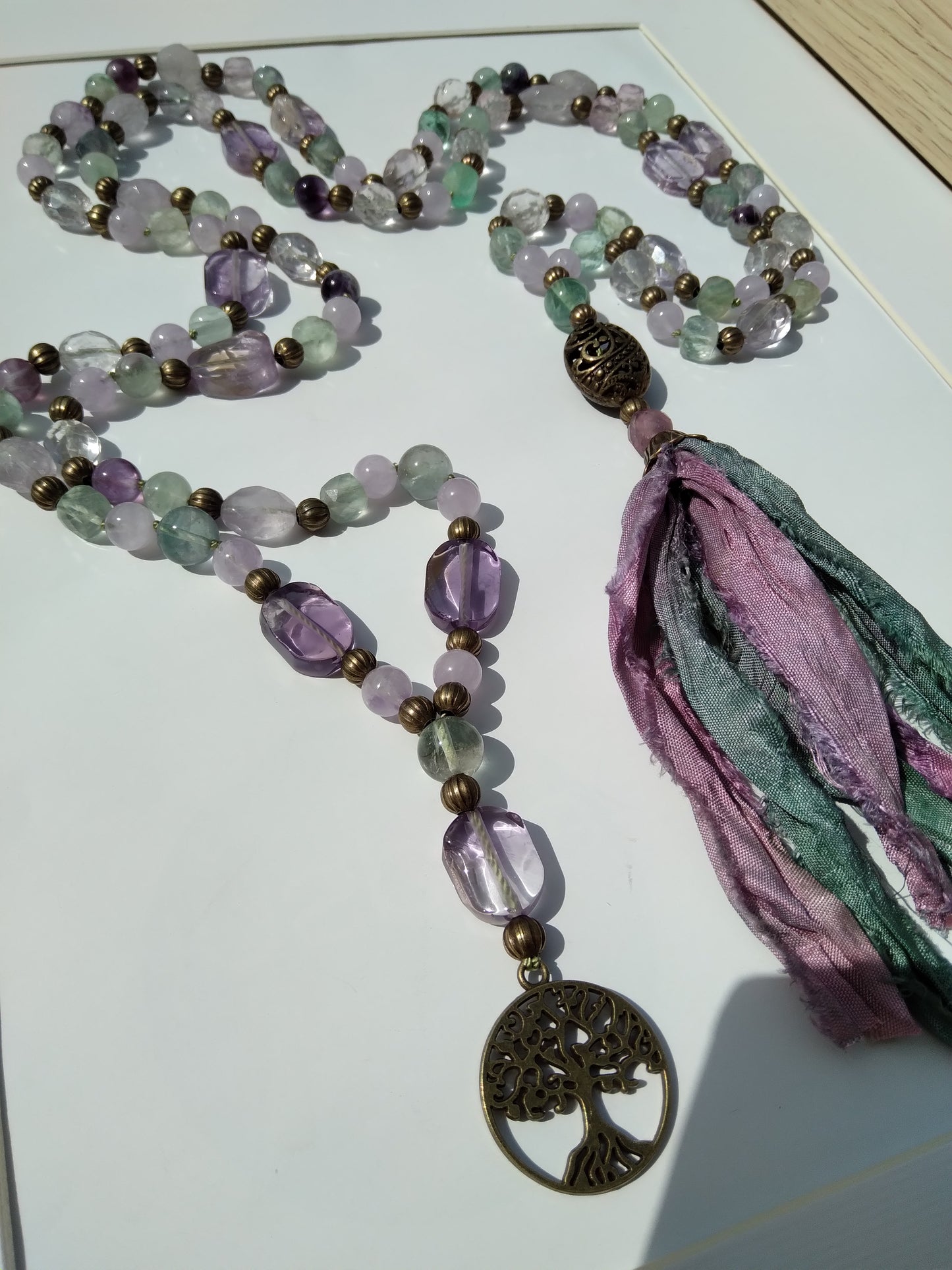 Mala personnalisé "Magie" en fluorite, améthyste et amétrine