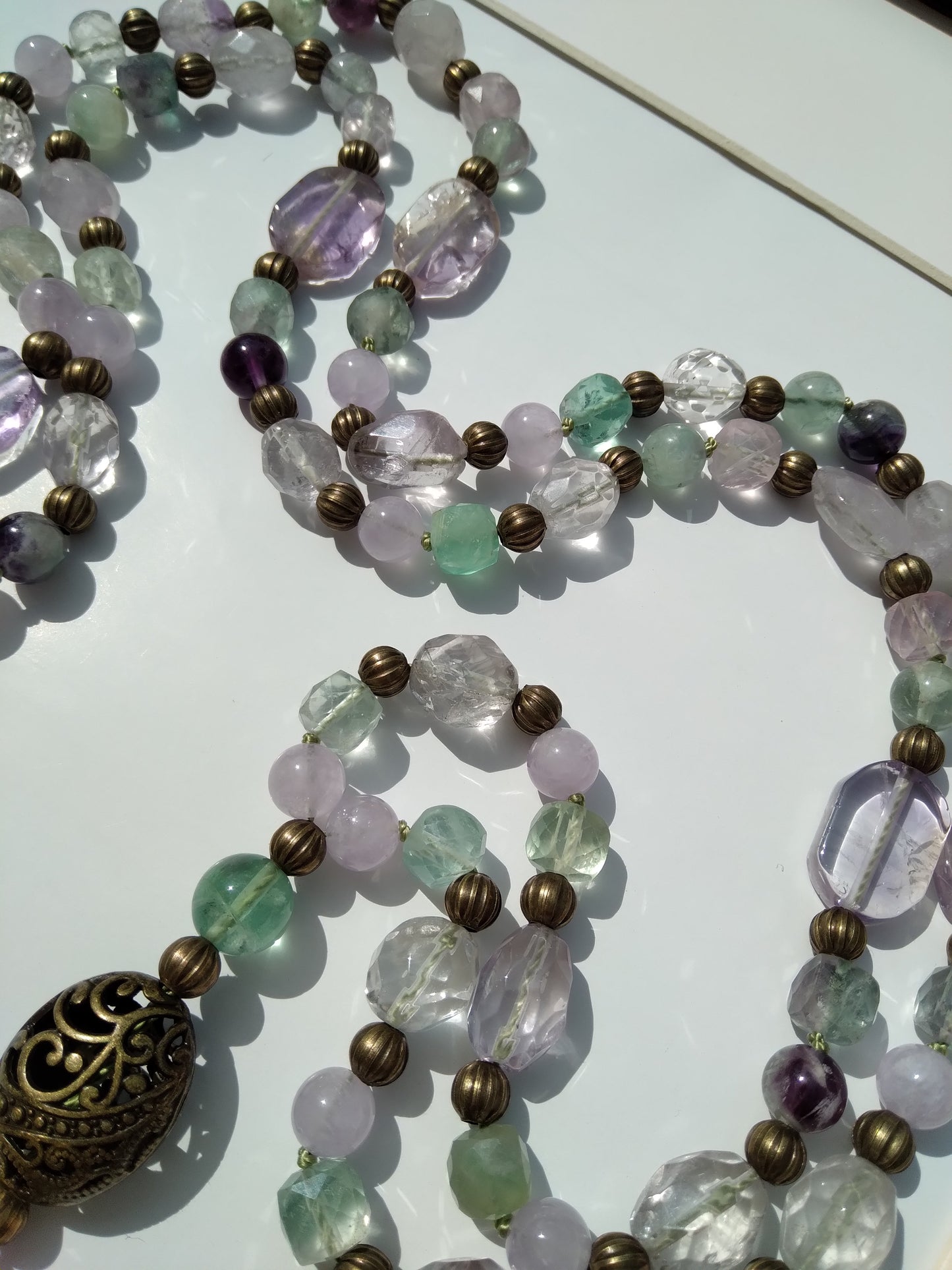 Mala personnalisé "Magie" en fluorite, améthyste et amétrine