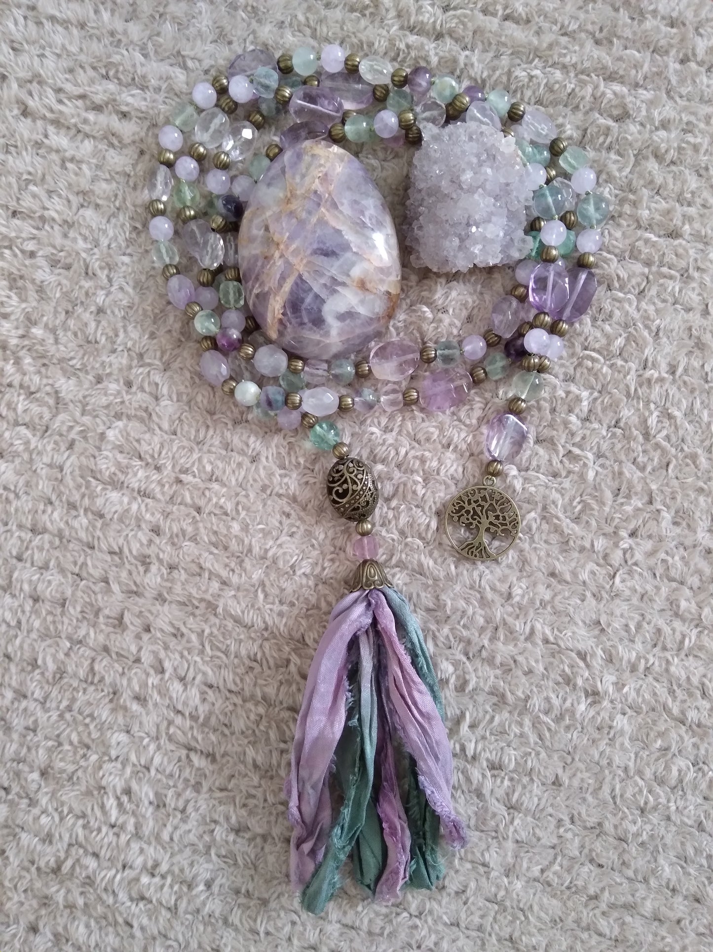 Mala personnalisé "Magie" en fluorite, améthyste et amétrine