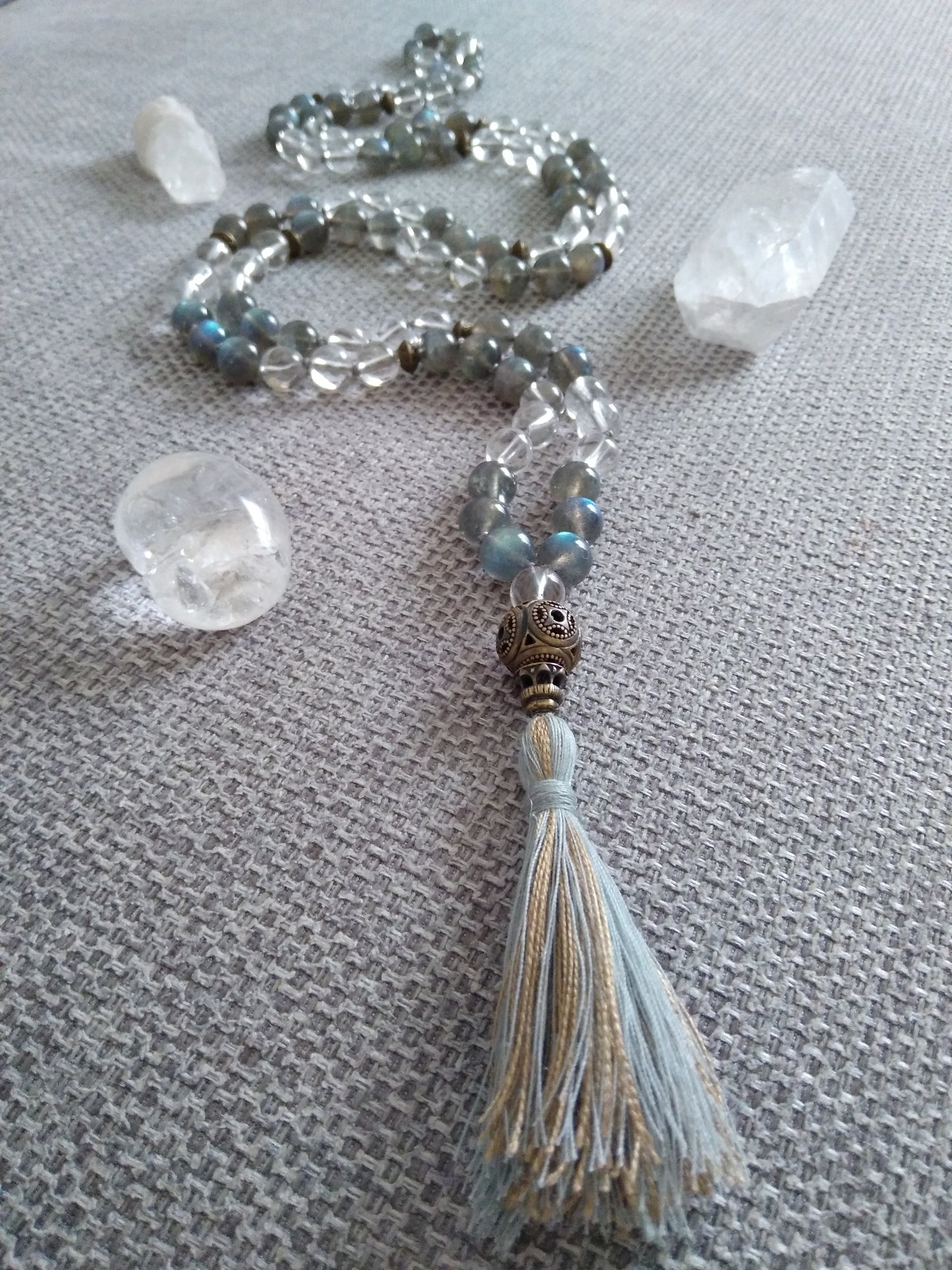 Mala personnalisé homme en labradorite et cristal de roche