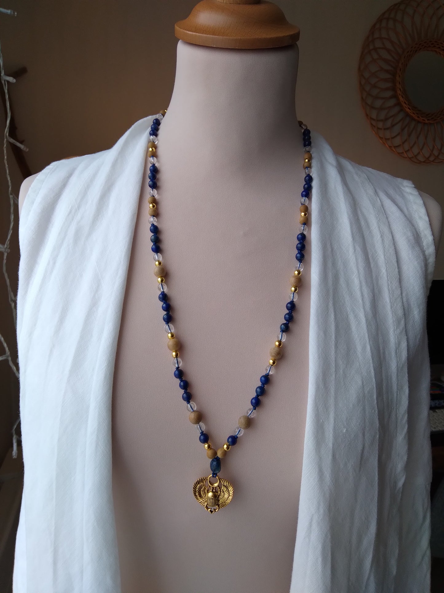 Mala personnalisé Scarabée en lapis-lazuli, cristal de roche et camphre