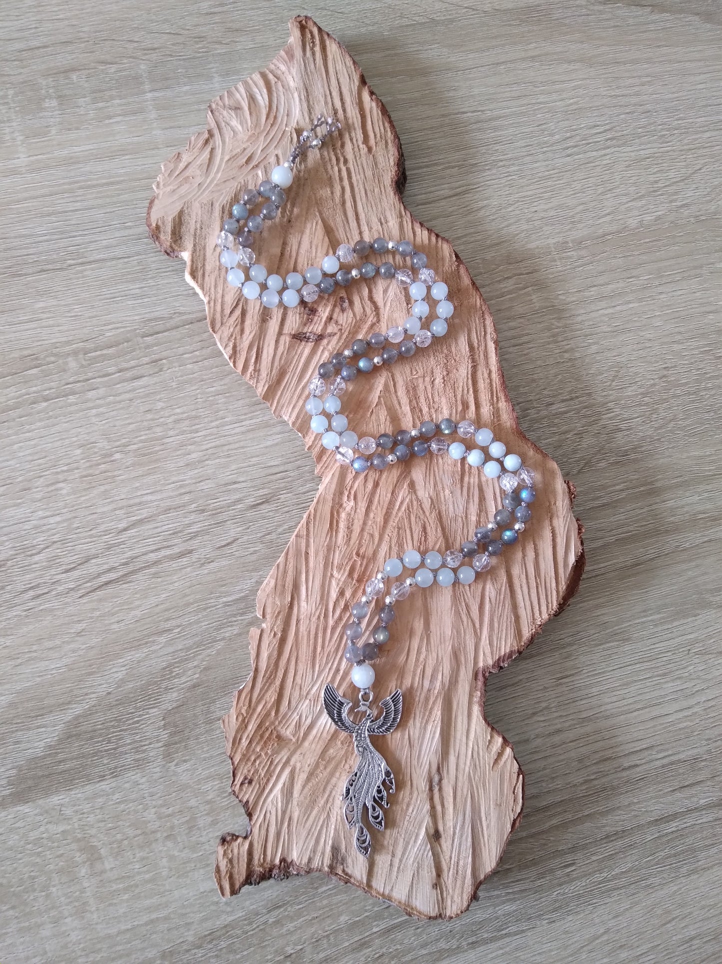 Mala phénix en aigue-marine, labradorite, jade blanc et cristal de roche