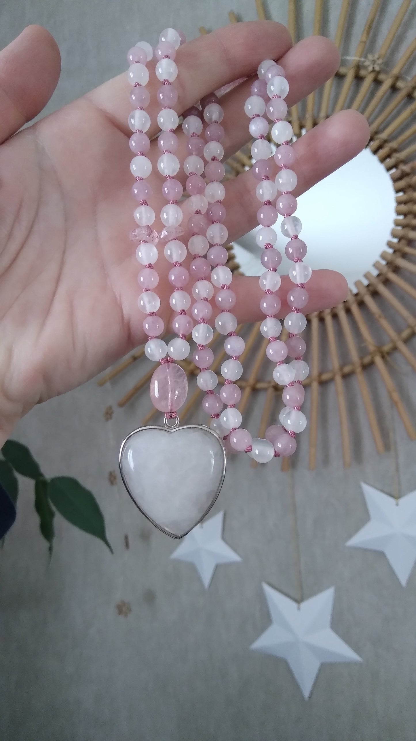 Mala en quartz rose, sélénite et morganite "Soin du cœur"