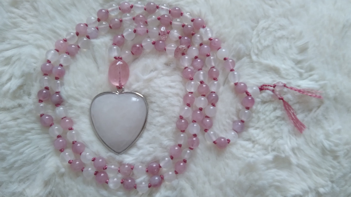 Mala en quartz rose, sélénite et morganite "Soin du cœur"