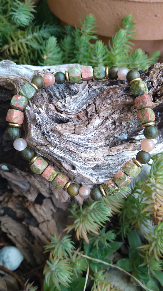 Bracelet en unakite, pierre de soleil et bois de santal "Empuissancement"