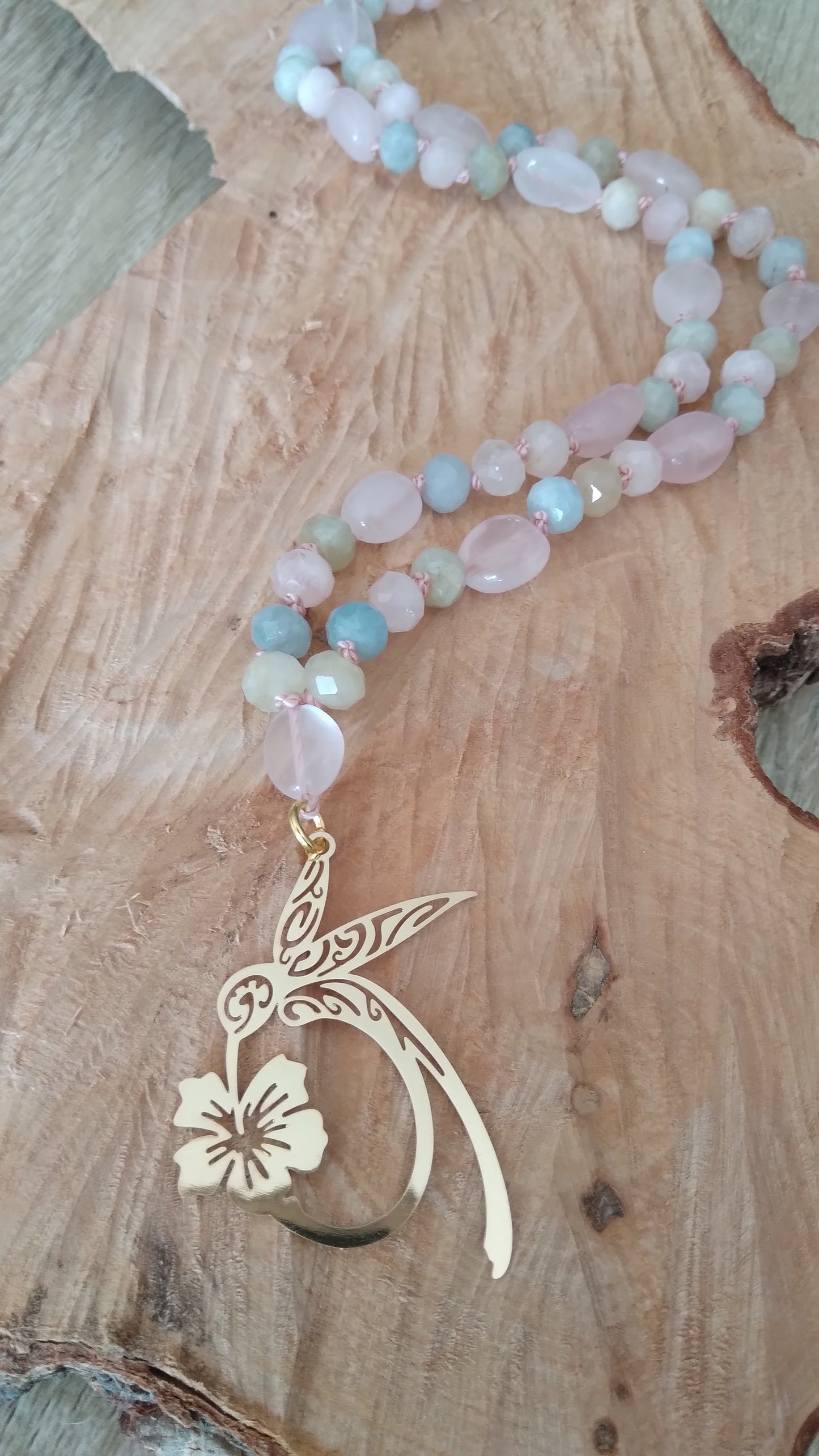 Mala Colibri en morganite, aigue-marine, héliodore, goshénite, émeraude et quartz rose