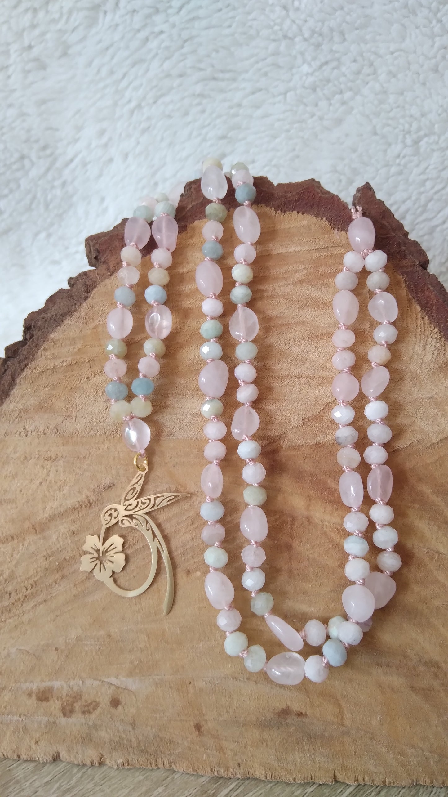 Mala Colibri en morganite, aigue-marine, héliodore, goshénite, émeraude et quartz rose