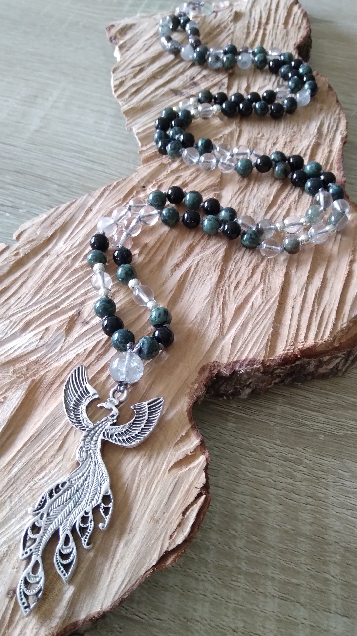 Mala phénix en jaspe kambaba, obsidienne noire, quartz lodolite et cristal de roche