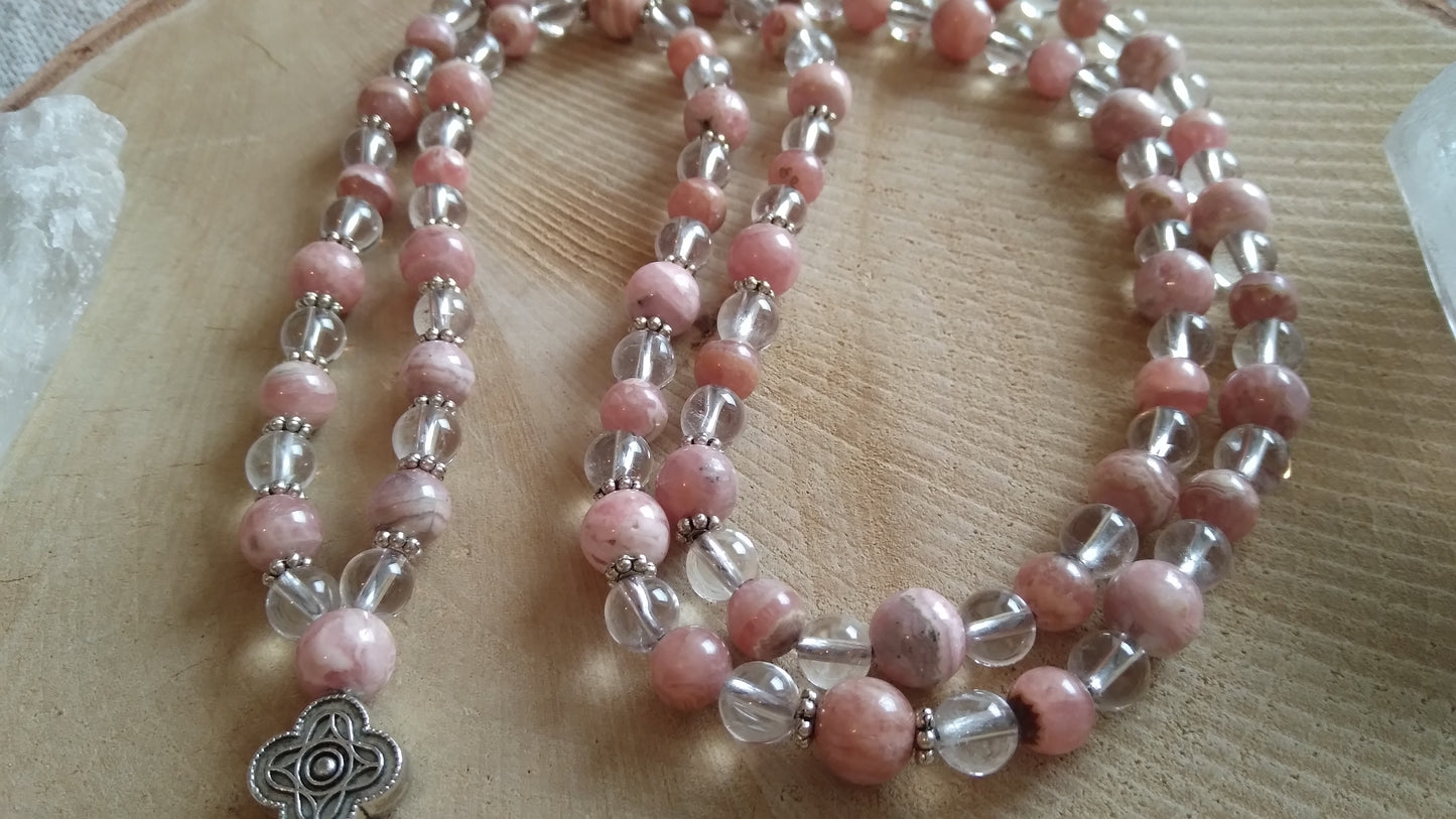 Mala en rhodochrosite et cristal de roche "Expérimente l'amour"