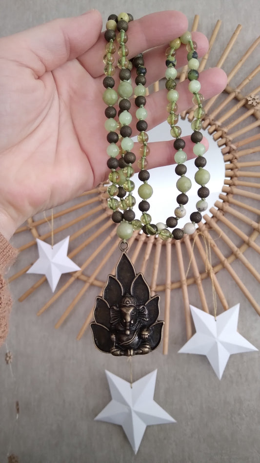 Mala "Ganesh" en jade, calcite verte et ambre vert