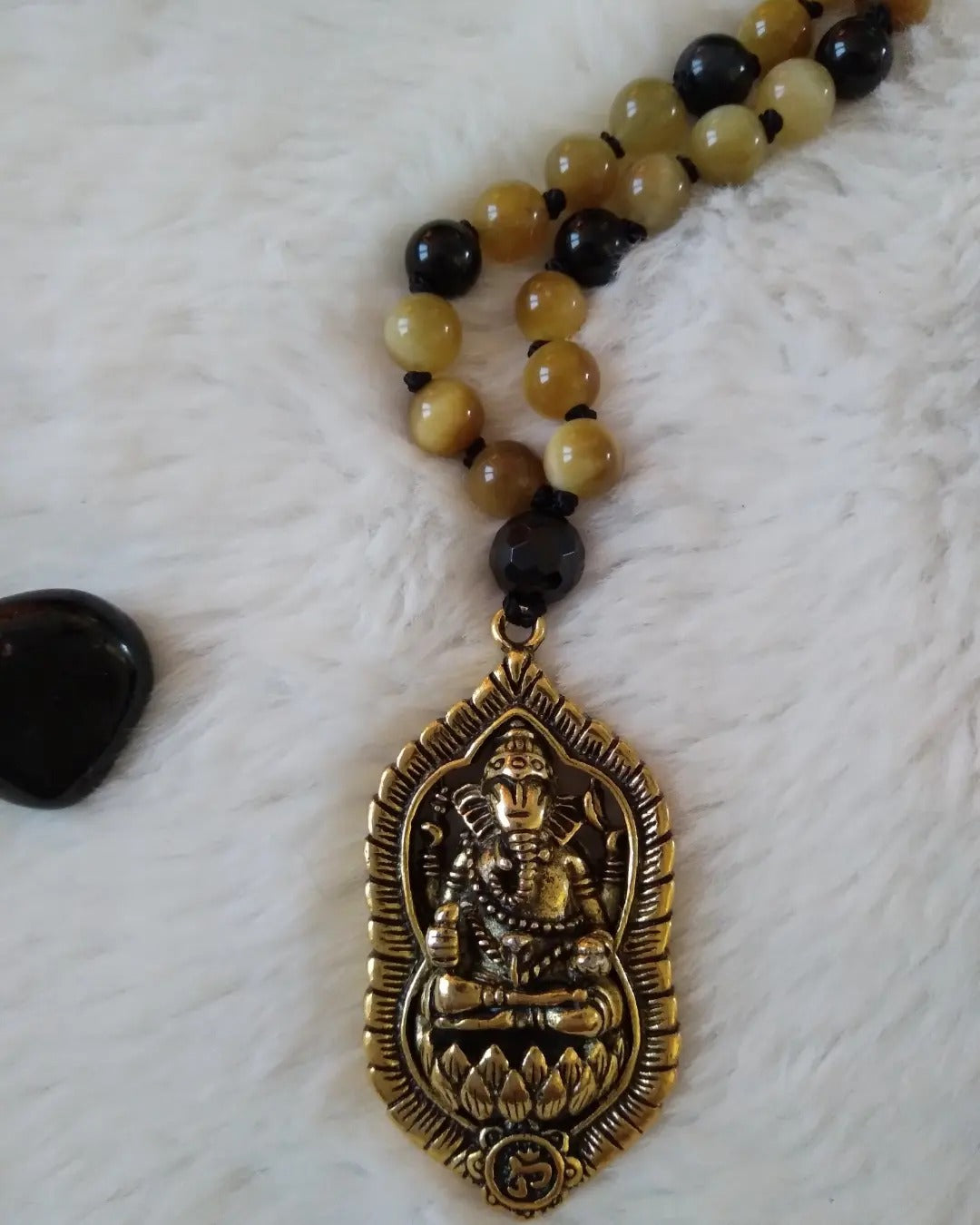 Mala Ganesh en œil de tigre, obsidienne noire et spinelle noire