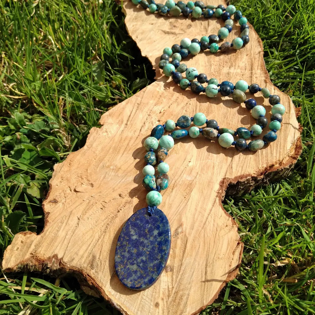 Mala en turquoise, lapis-lazuli et chrysocolle "Profondeurs"