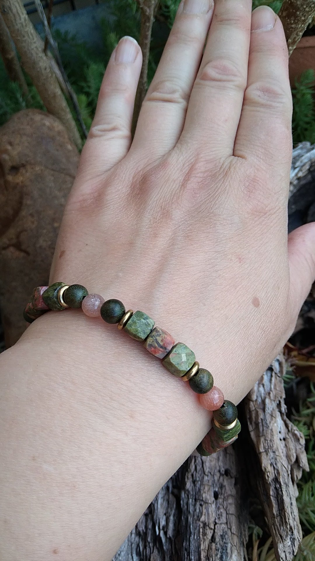 Bracelet unakite, pierre de soleil et bois de santal