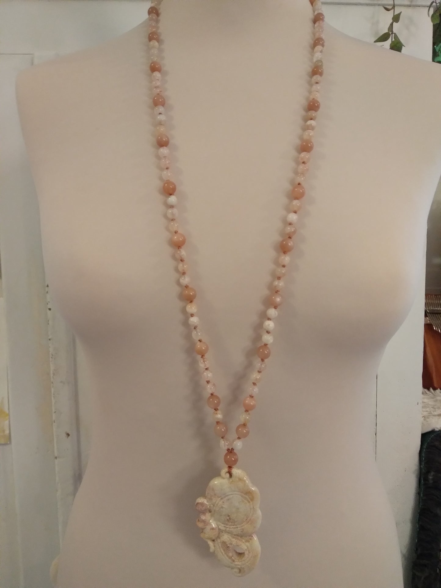 Mala en pierre de soleil et agate fleur de cerisier "Émergence"