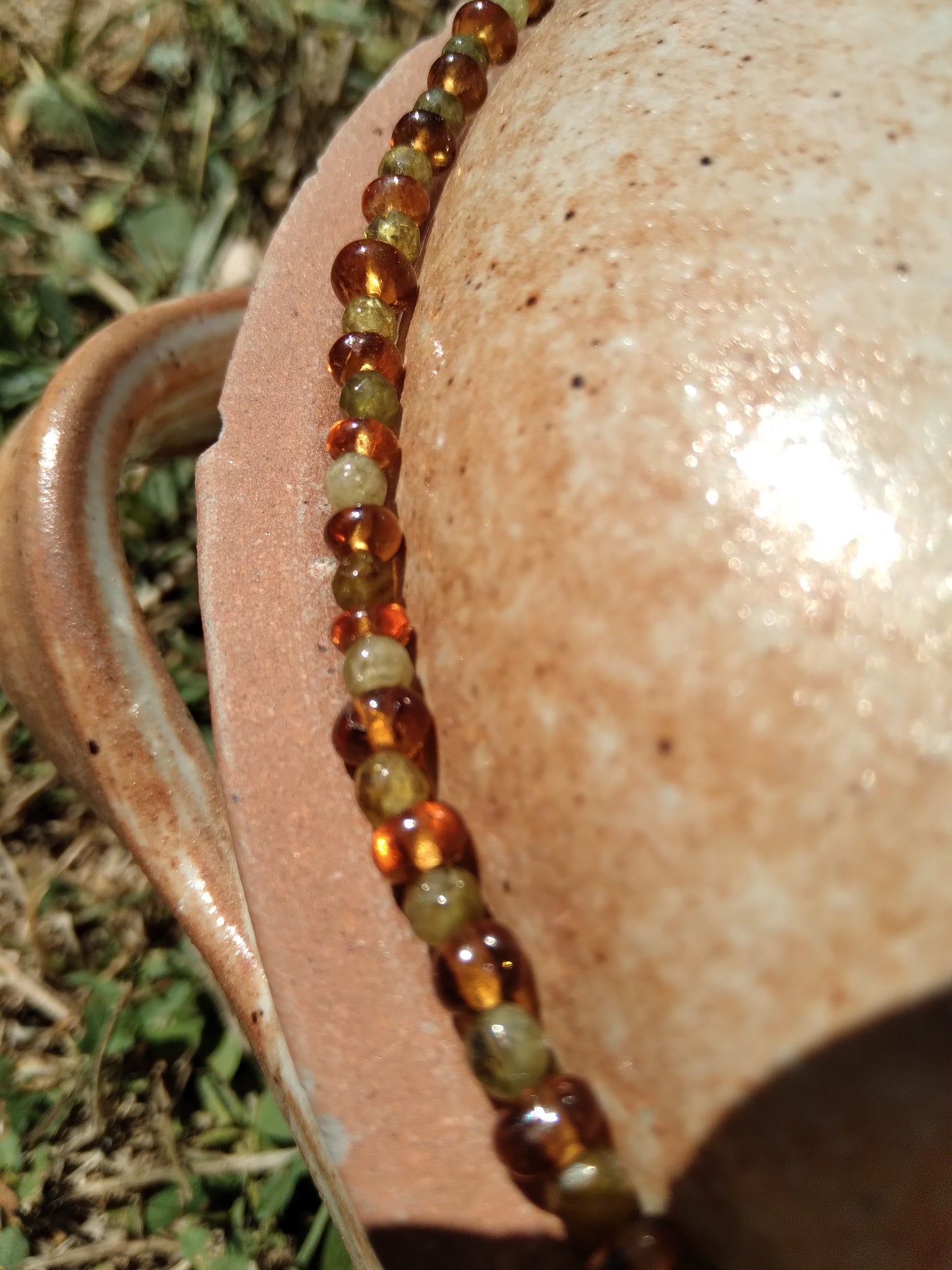 Collier en grenat hessonite et grenat vert "Bruissement"