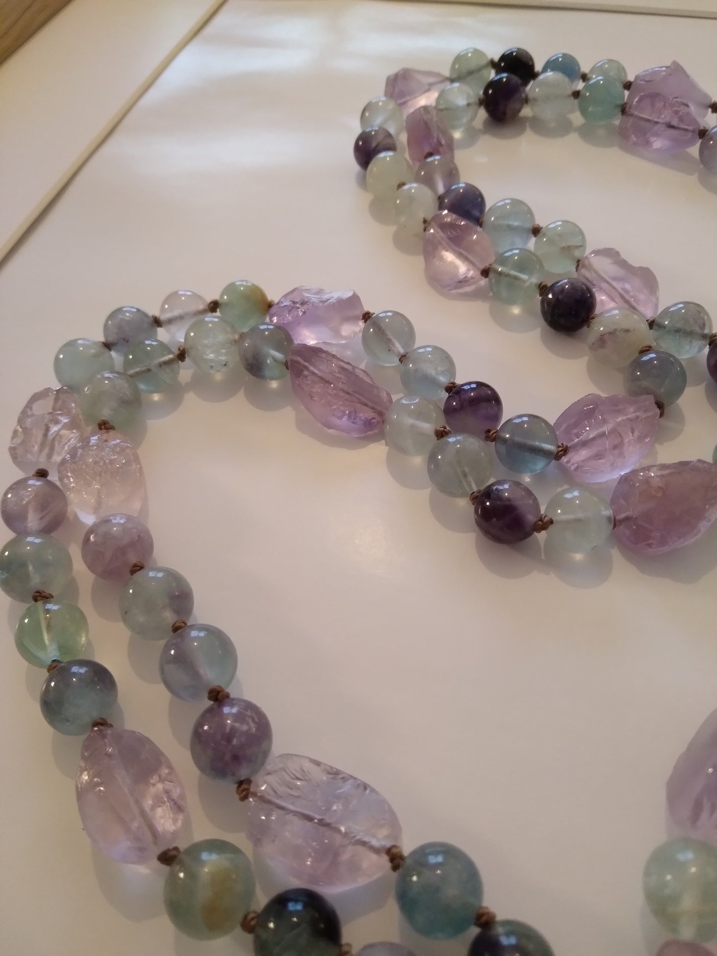 Mala en fluorite, améthyste et quartz rose "Stabilisation"