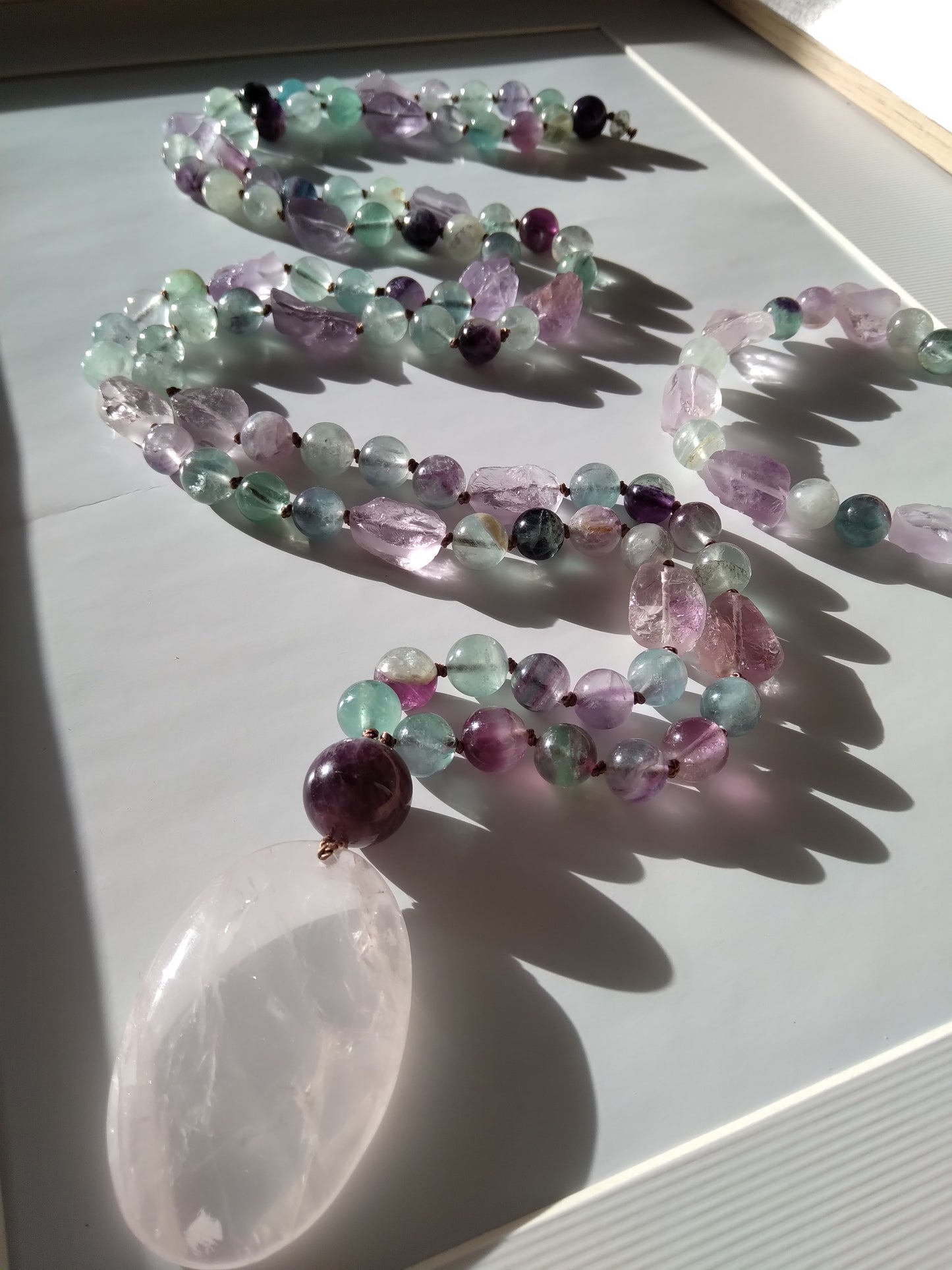 Mala en fluorite, améthyste et quartz rose "Stabilisation"