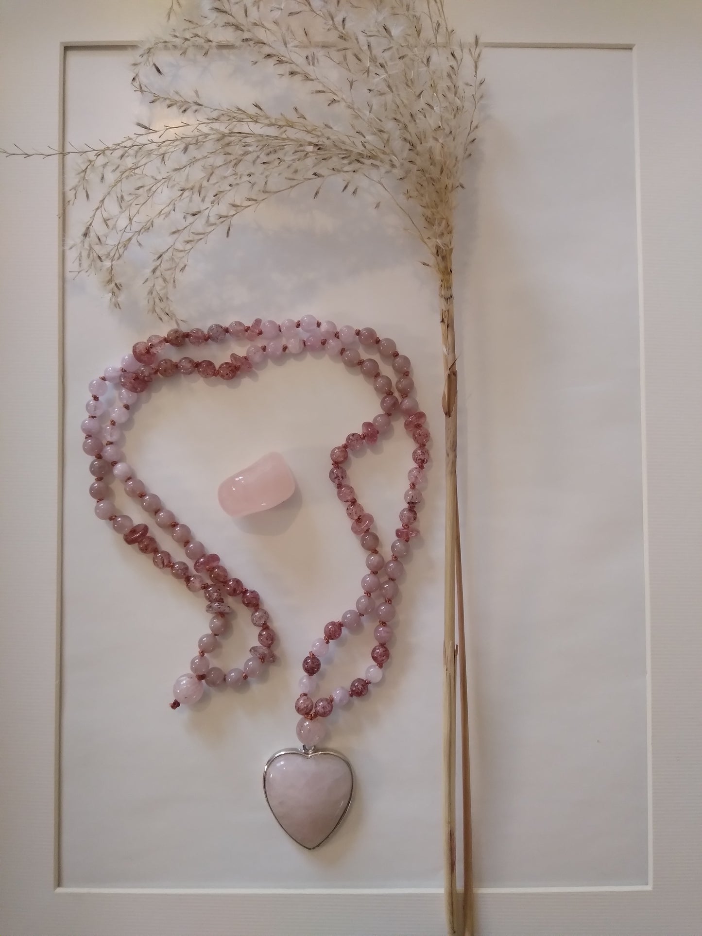 Mala en quartz rose, quartz fraise, kunzite "Amour"