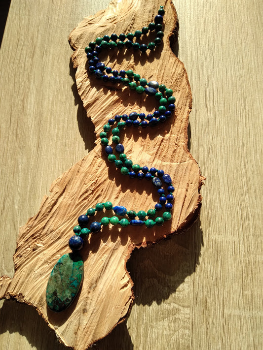 Mala en chrysocolle, lapis-lazuli et azurite malachite