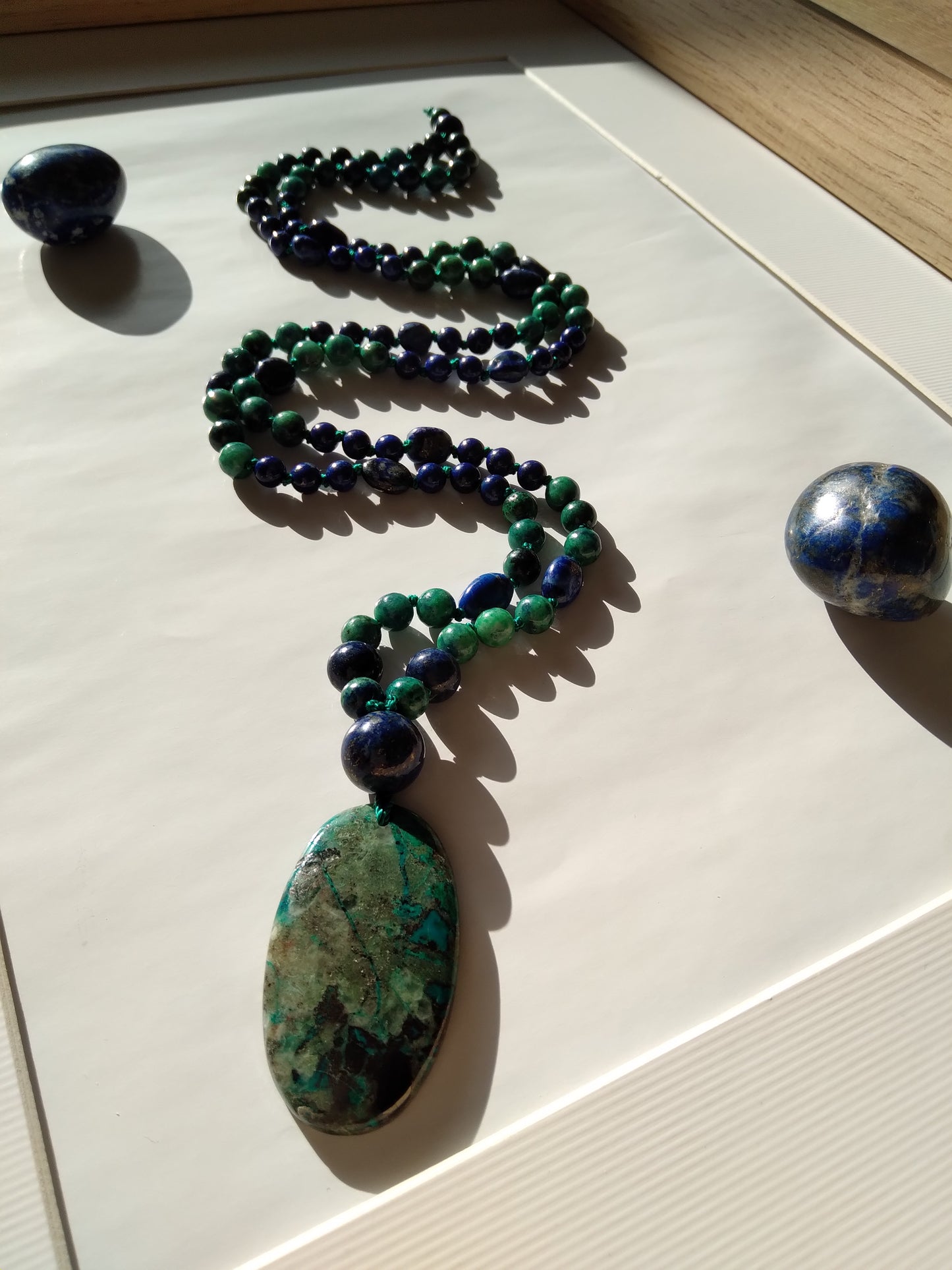 Mala en azurite malachite et en lapis-lazuli, pendentif en chrysocolle malachite "Connexion"