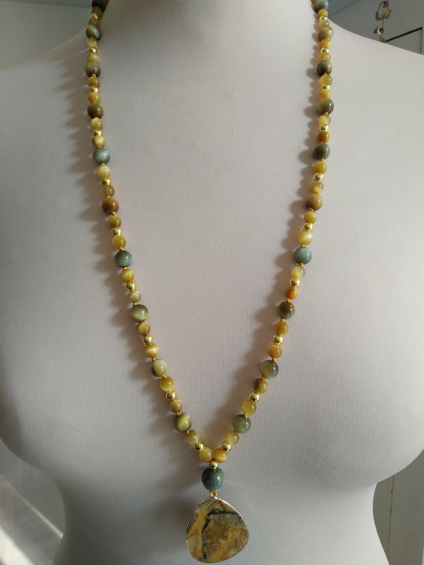 Collier mala "Profite" en œil de tigre et agate crazy lace