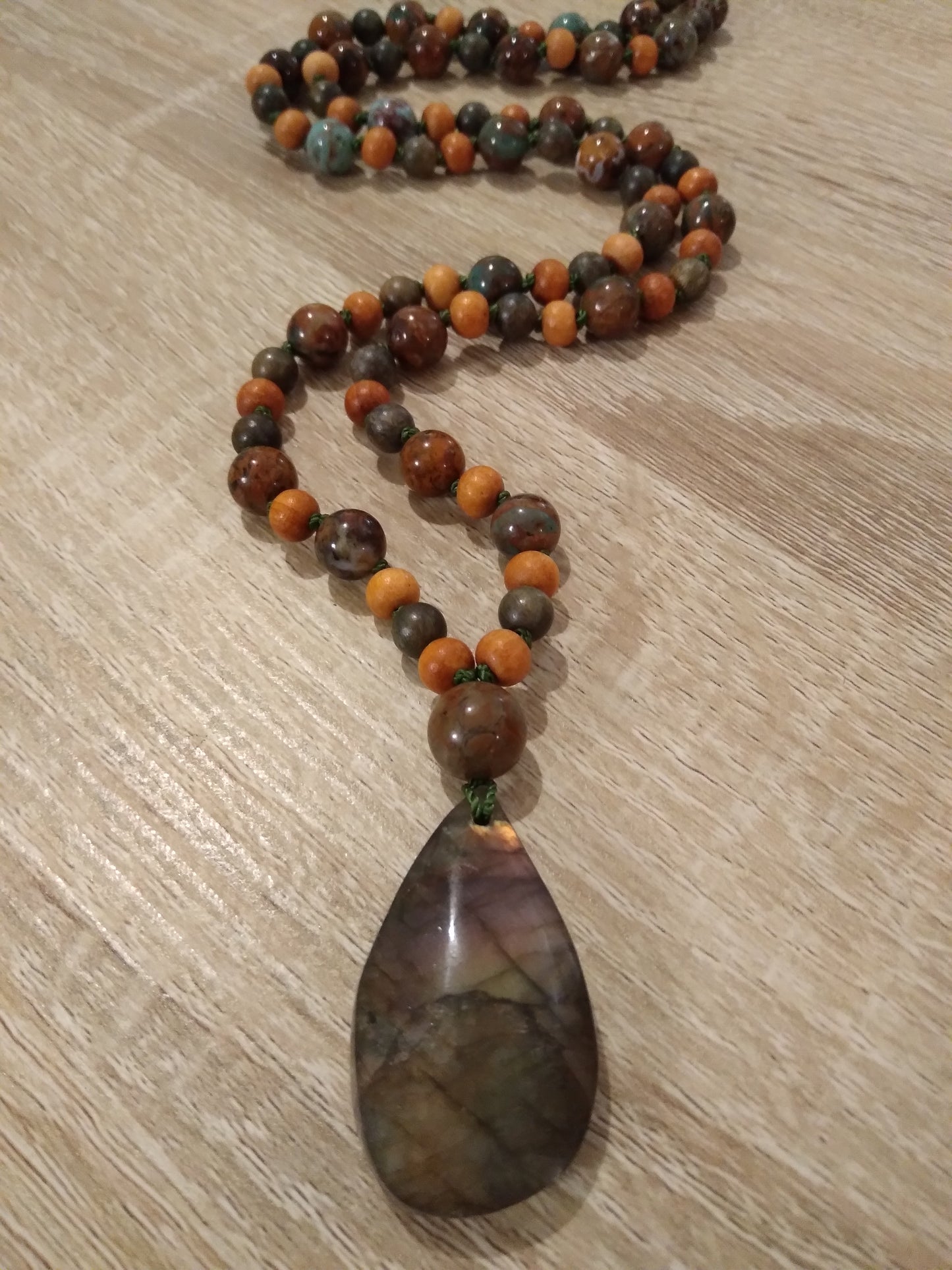 Mala en jade et labradorite "Protection"