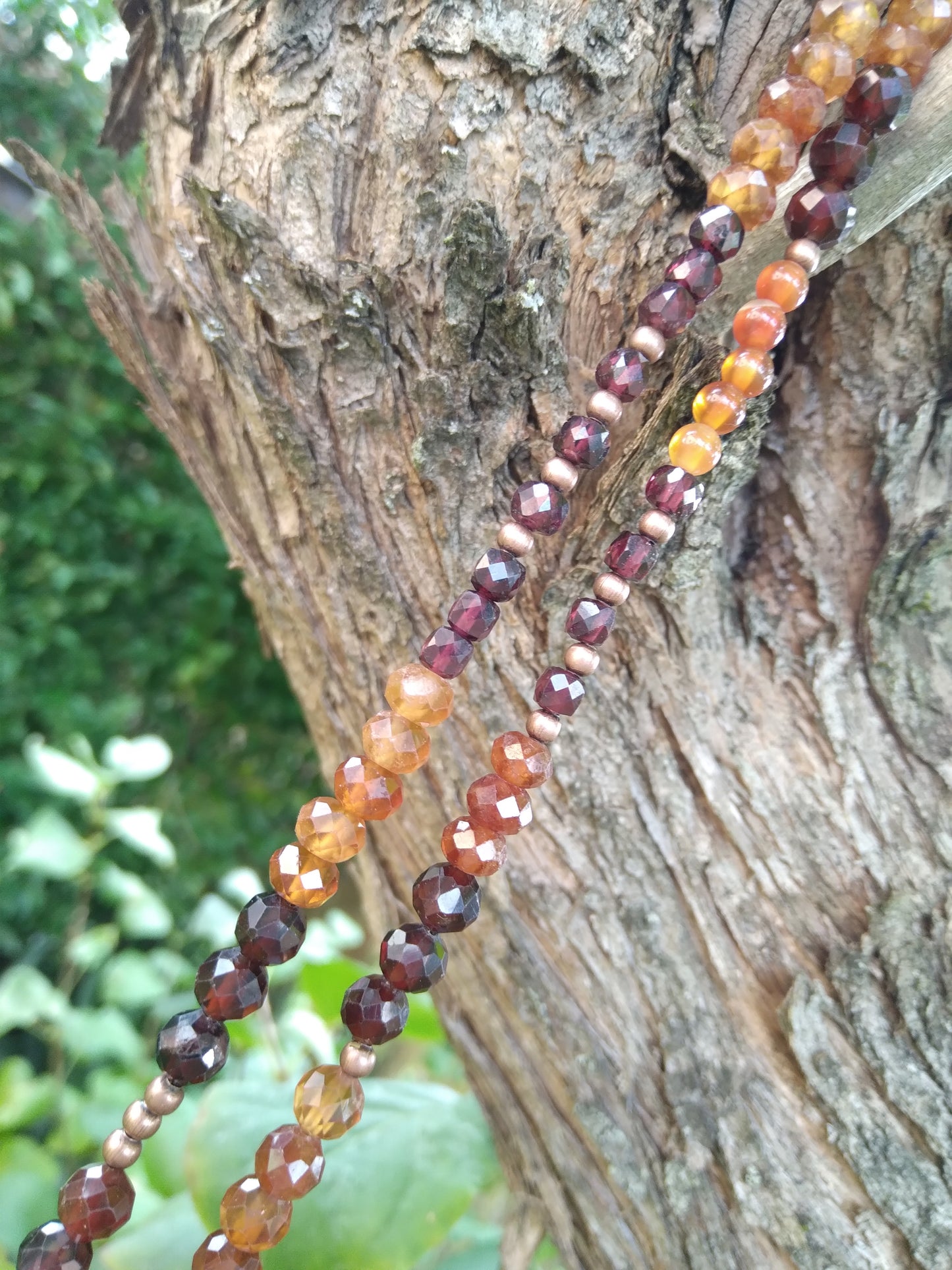 Collier court en grenat almandin, grenat hessonite et cornaline "Chaleur"