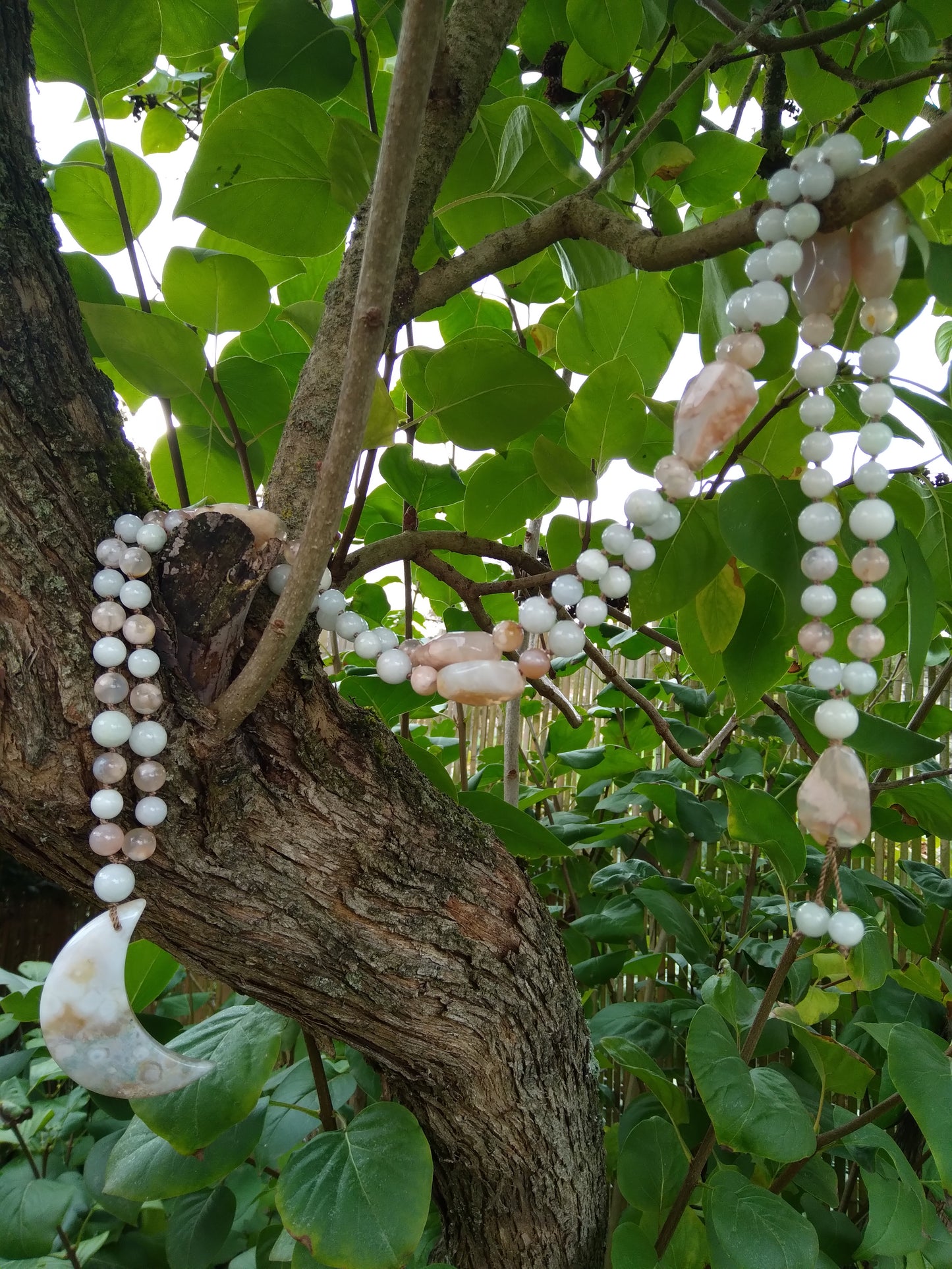 Mala en agate fleur de cerisier et jade blanc "Sérénité"