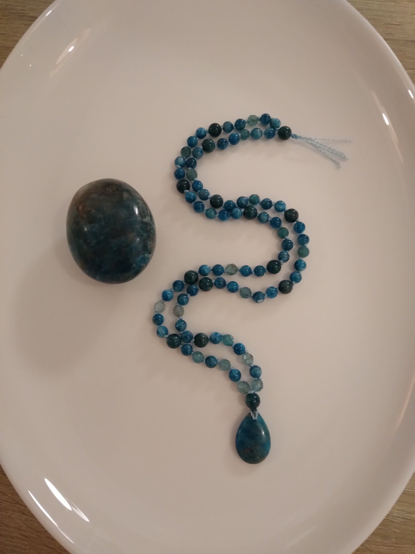 Collier en apatite bleue "Clarté"