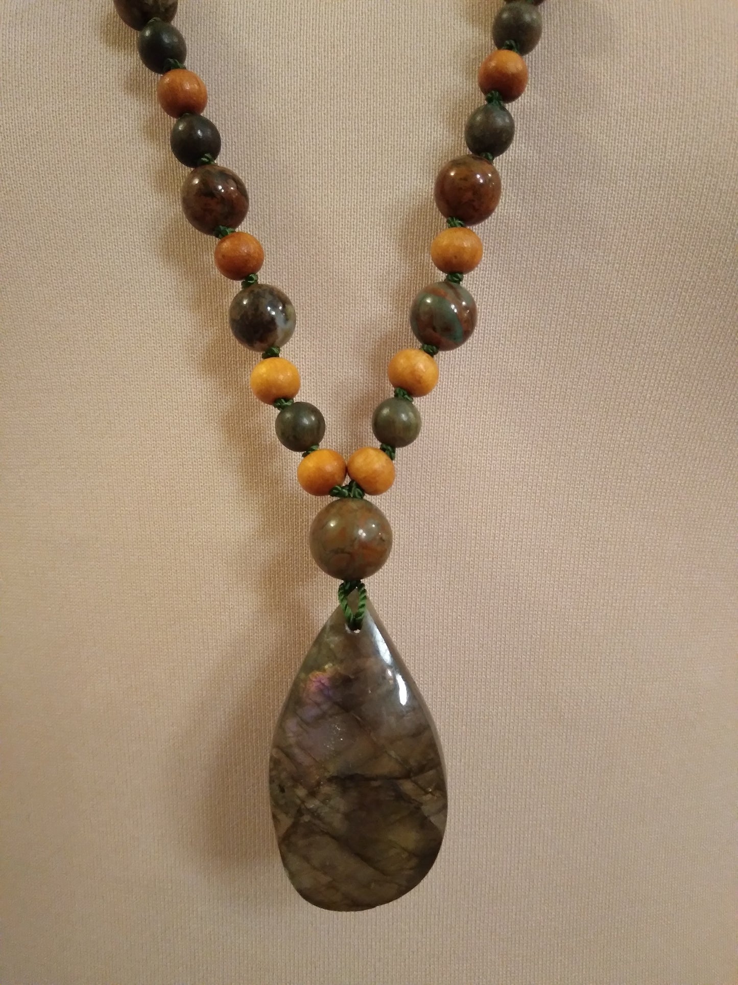 Mala en jade et labradorite "Protection"